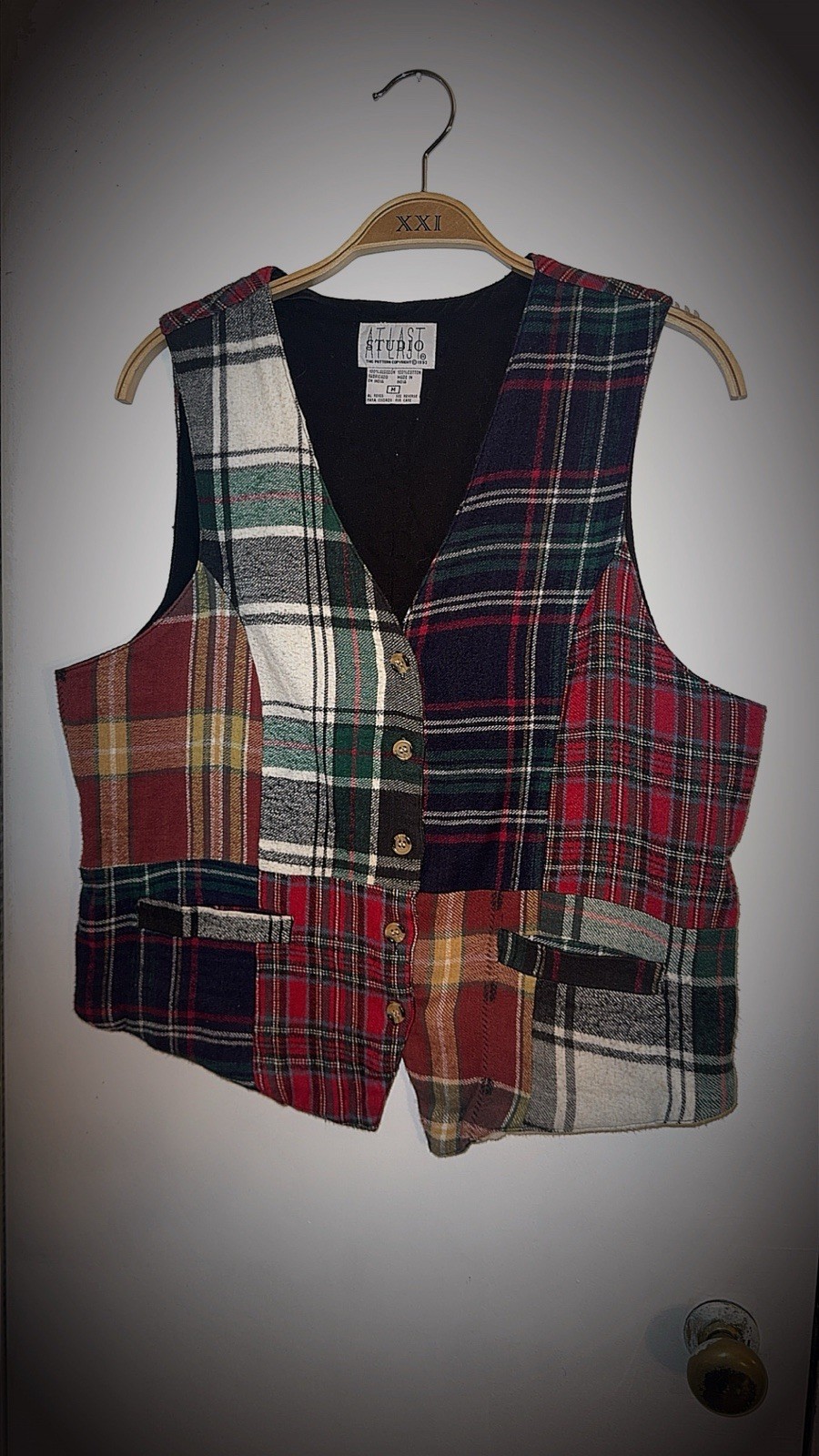 Unique vintage patchwork vest with button-up W/ p… - image 2