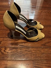 Manolo Blahnik | Patente Nude D'Orsay Stiletto (36) talla 5 1/2