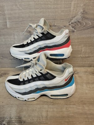 air max 95 2 different colors