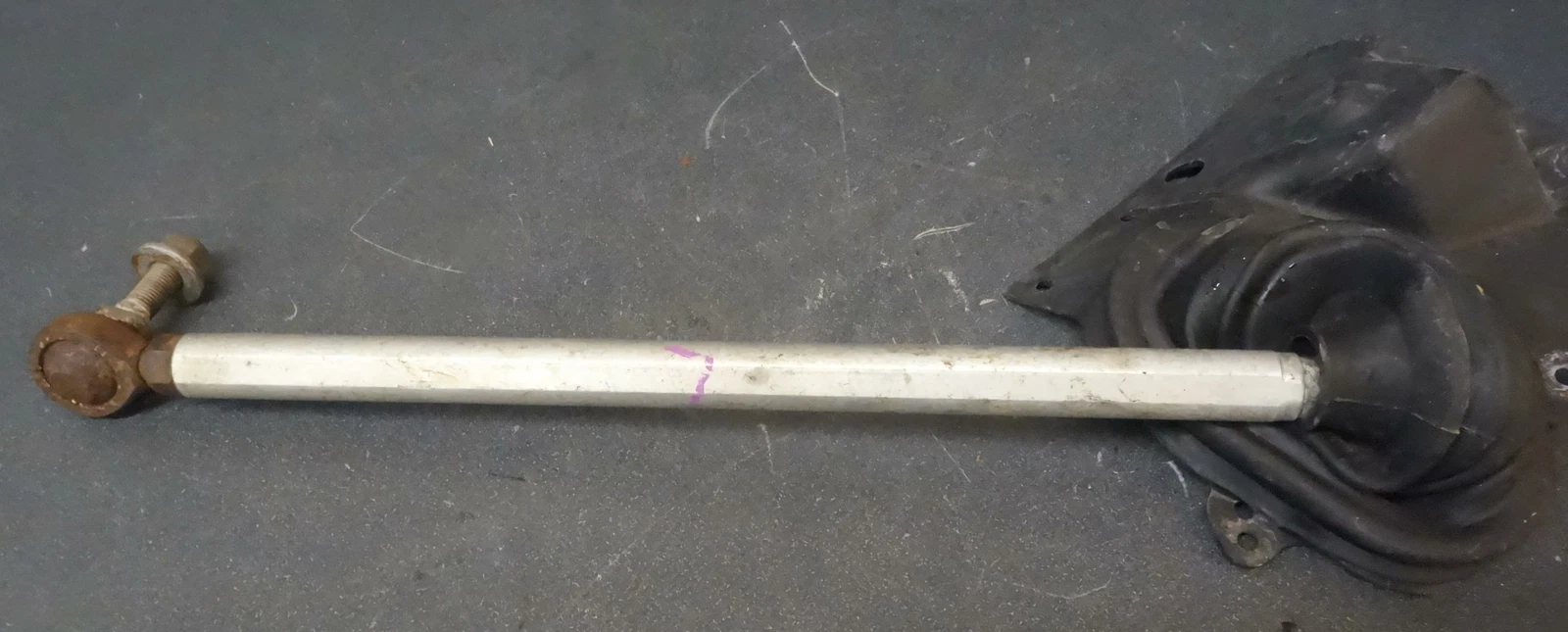 Polaris OEM Steering Relay Tie Rod w/ Boot 5334666 RMK 600 700 800 900 Dragon