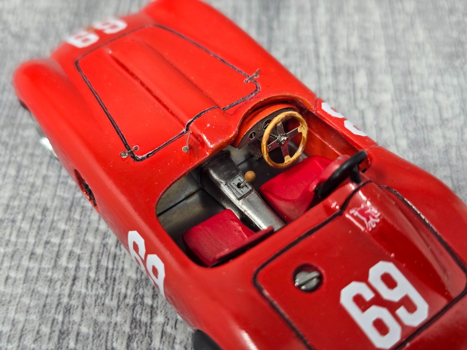 Vintage Ferrari Built Model 1:43 F1 69 Red Metal Saucony thumbnail 8