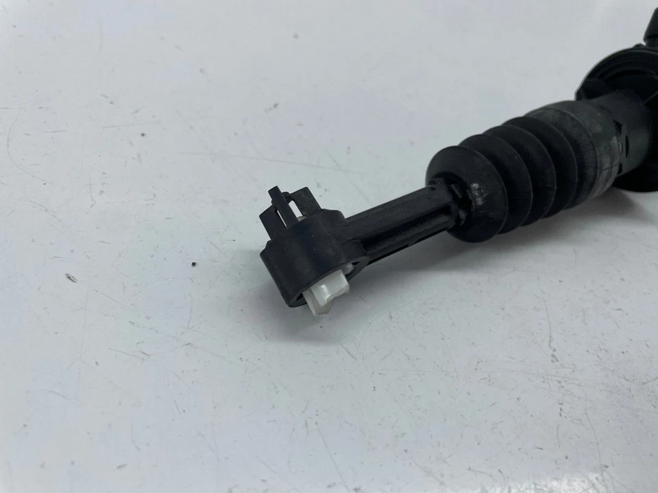 RENAULT MEGANE MK3 CLUTCH MASTER CYLINDER UNIT 1.6 PETROL 360100019R 2008-2016 - Image 3 of 4