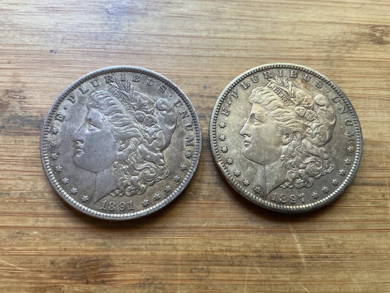 US Morgan Silver Dollars 2 coins circulated details Pre 1904 Lot F4