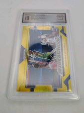 2021-22 Prizm Donovan Mitchell Widescreen Gold Prizm /10 Arena Club 10