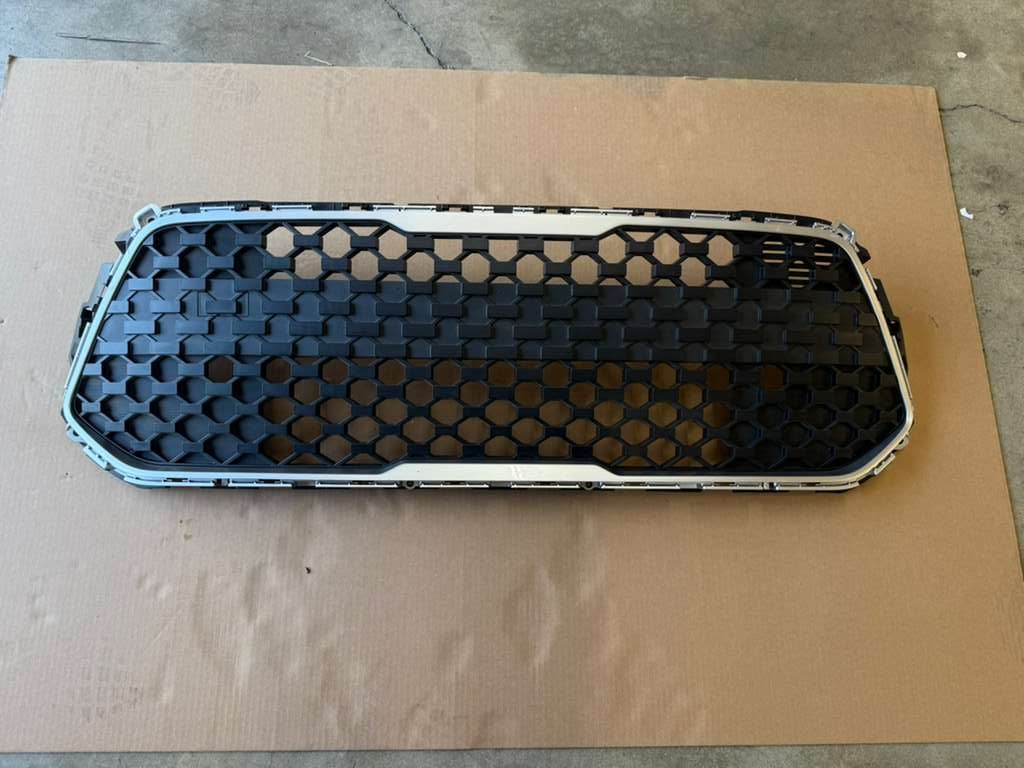 ⭐ GENUINE ⭐ Radiator Grille Lower For 2023-2025 Kia Soul LX . S. 2.0L 86530K0AA0