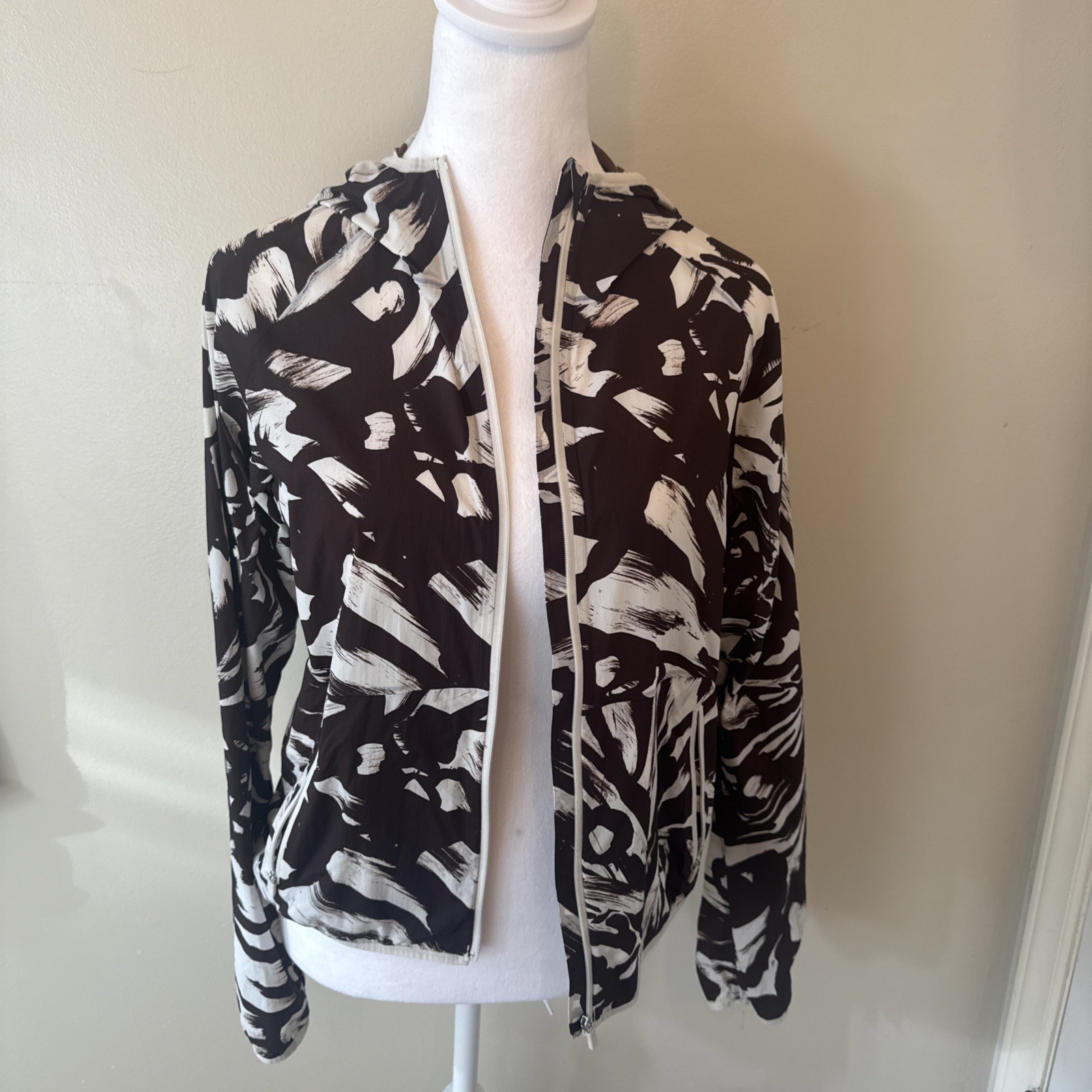 Lululemon Packable Jacket Monarch Bloom Nylon Win… - image 3