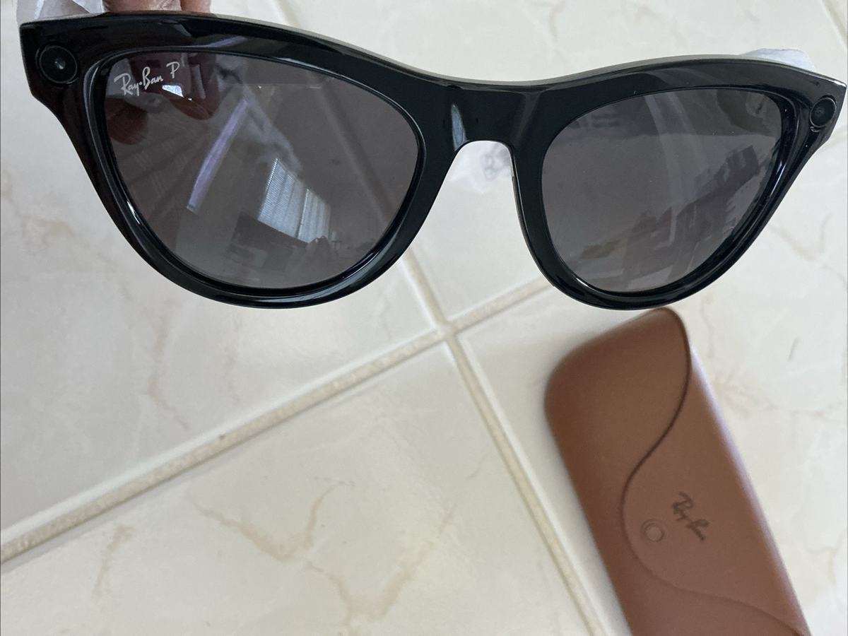 Ray-Ban META Wayfarer Gen 2 Shiny Black 0017, Skyler, Open Box
