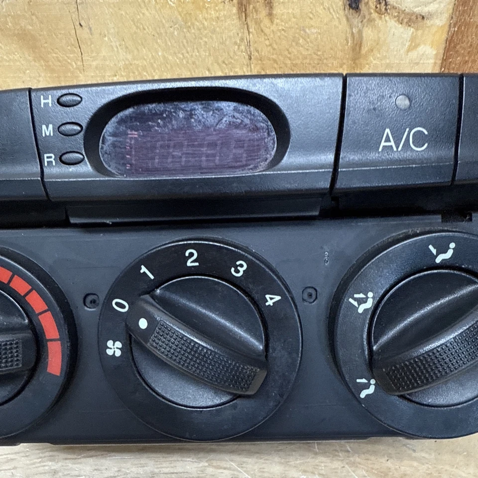 2001 2002 Kia Sportage 2.0L 4x4 AC Heater Temperature Climate Control Unit Foto 3 de 4