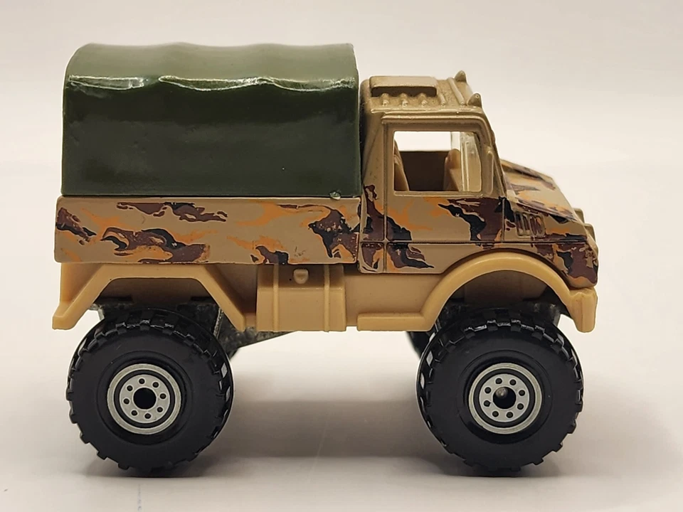 Camión de carga Hot Wheels 1990 militar ejército marines desierto camuflaje tropas Foto 2 de 4