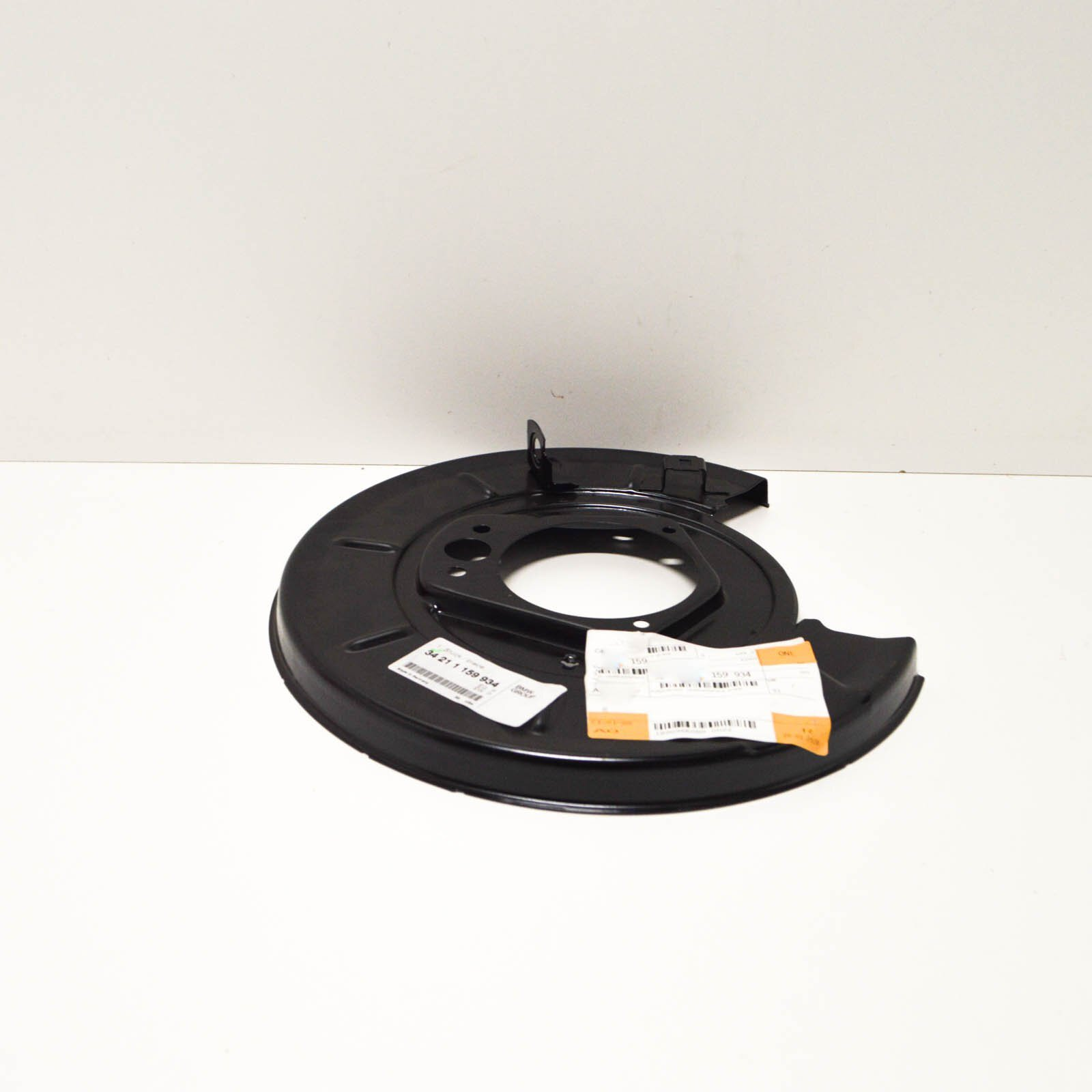 NEW BMW 5 E28 1.8I REAR BRAKE DISC PROTECTION PLATE RIGHT 