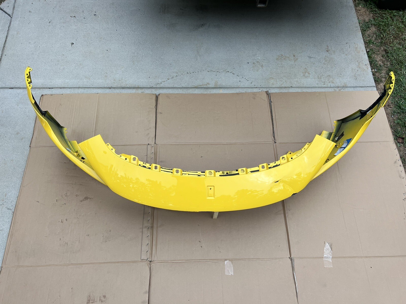 ✅🔥 FERRARI F169 ROMA FRONT BUMPER COVER 2020 2021 2022 2023 898568 OEM Yellow