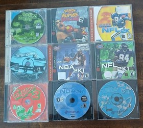 SEGA DREAMCAST LOT OF 9 GAMES DISCS SCRATCHED INCOMPLETE 3 CONTROLLERS UNTESTED