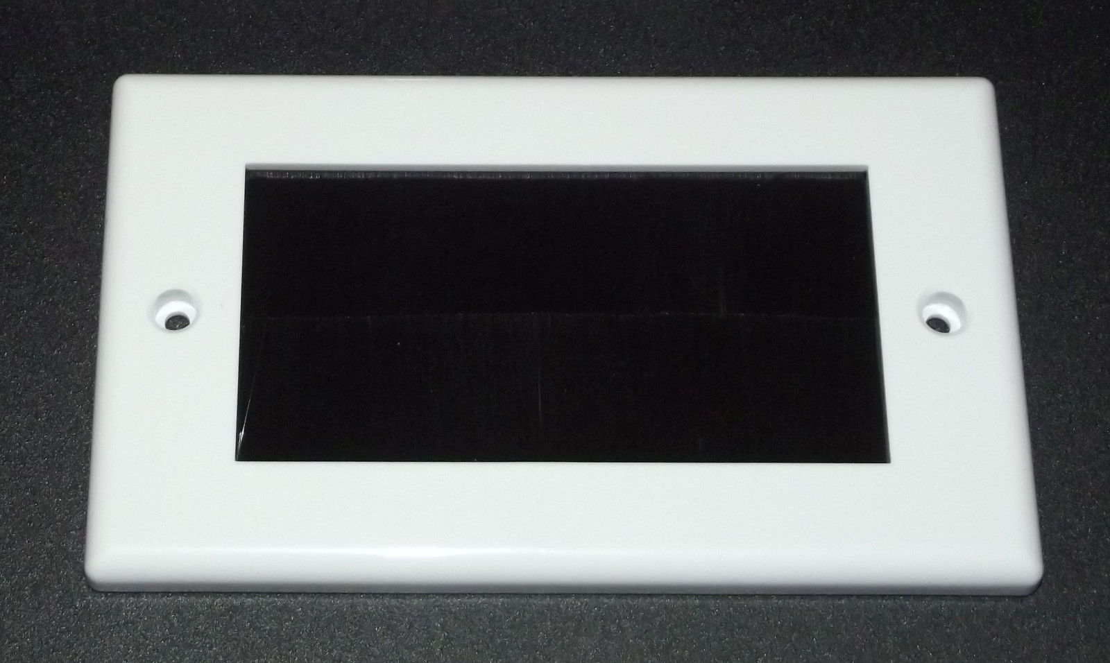 WHITE Brush Face Plate - Double Gang Cable Entry / Exit Wall Plate TV/AV etc