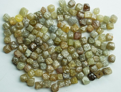 100 cts lot 3.5-4.5mm natural mix color congo cube raw diamonds, Box diamonds