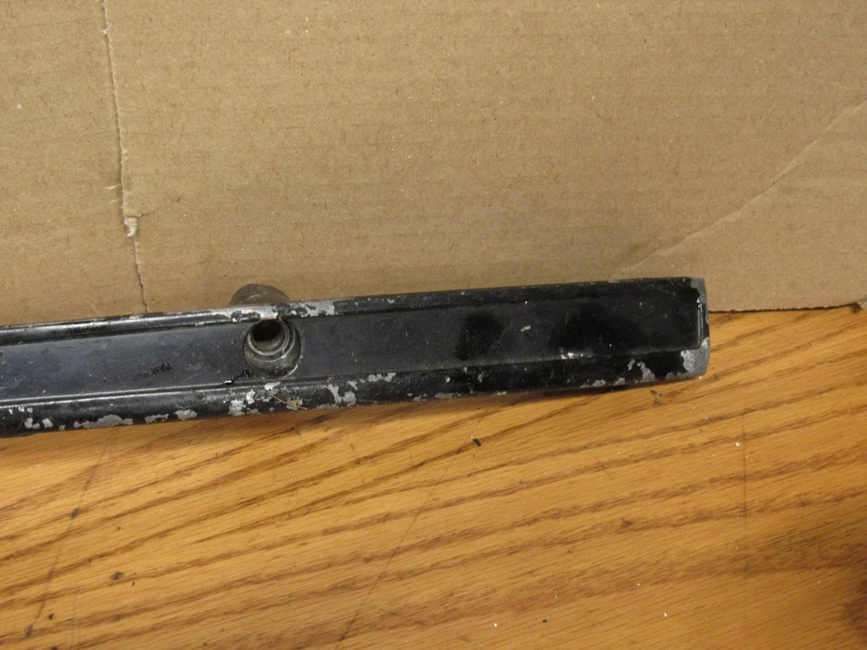 84 Honda VF700S Sabre 700 1984 soportes traseros traseros izquierdo puntales envío gratuito Foto 4 de 4