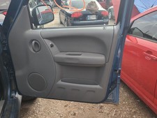 2005 Jeep Liberty Front Right Passenger Inter...