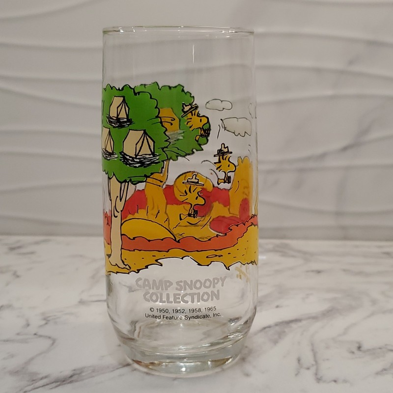 Vintage McDonald's 1983 Camp Snoopy Peanuts Character Glass