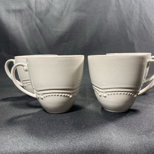 Set Of 4 Vintage Collectable Anchor Hocking Isabella (Cream) Mugs - Picture 3 of 15
