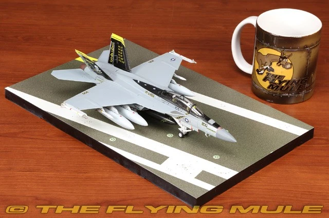 Forces of Valor 1:72 F/A-18F Super Hornet USN VFA-103 Jolly Rogers AG200 - Image 4 of 4
