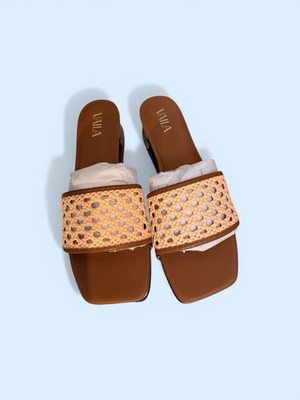  Vaila Daniella Brown Woven Slide Sandals Size 10 Raffia Strap Square Toe NIB 