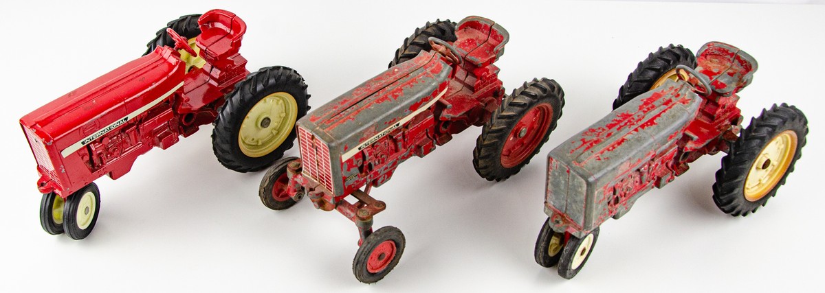 Vintage 1/16 Ertl International 544 Wide Front Tractor Farm
