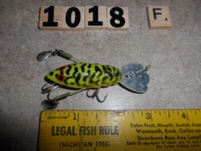 U1018 F VINTAGE BLAKEMORE CRAB FISHING LURE