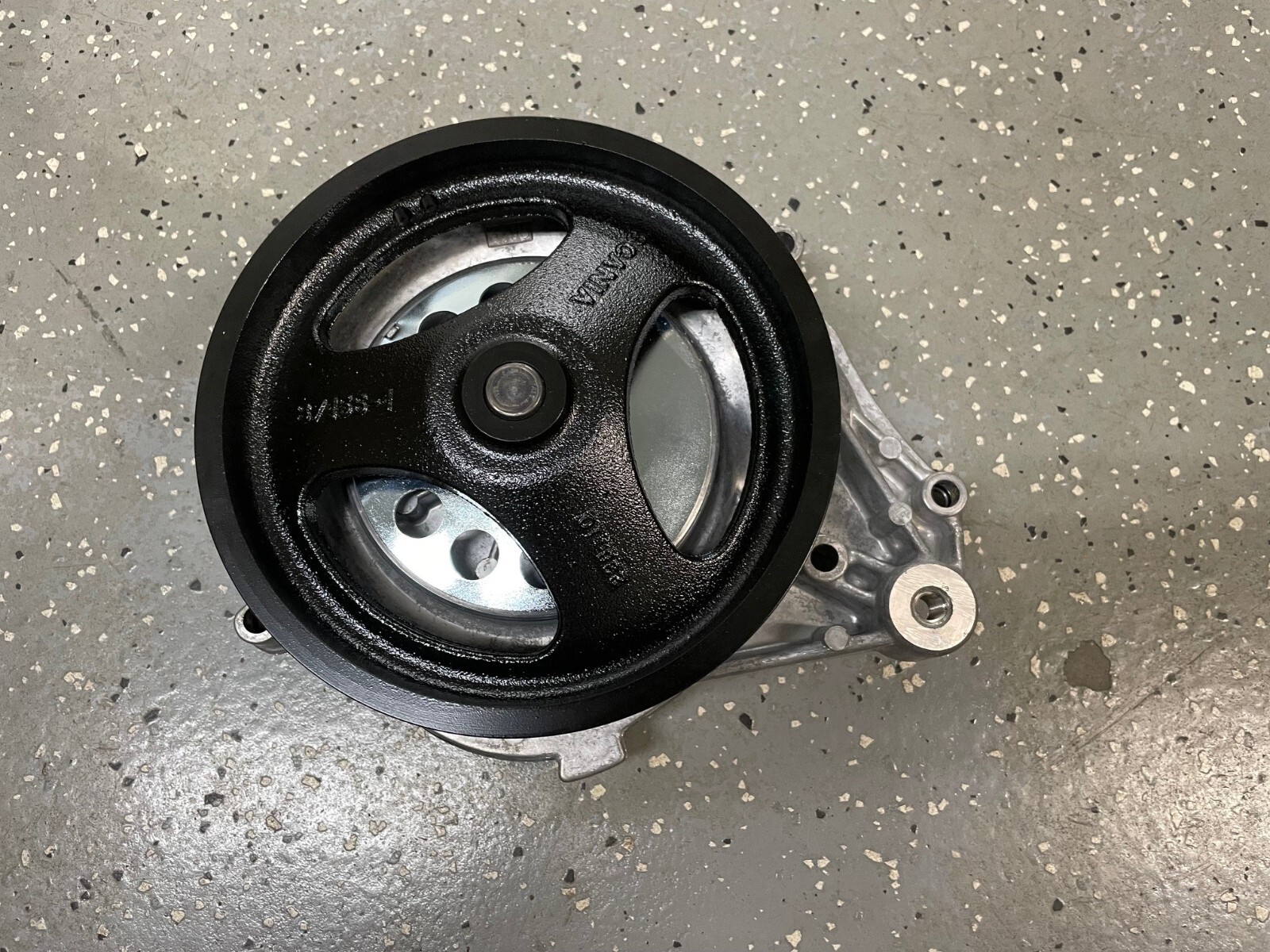 Scania Genuine OEM Coolant Water Pump 1884327 2006397 224112 2310615 | eBay