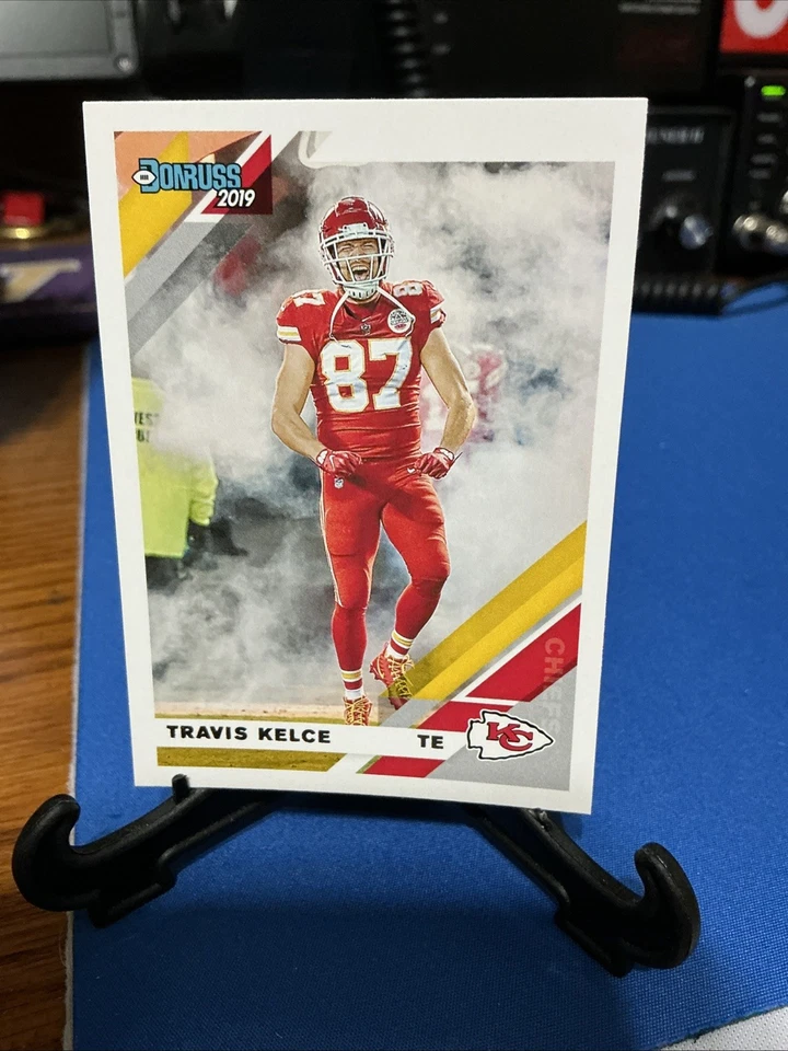 2019 Travis Kelce Panini Donruss Photo Variation SP #2V Kansas City Chiefs NFL - Image 3 of 4