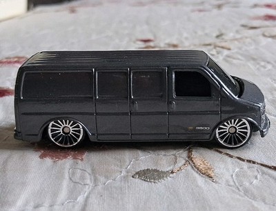 Collectable Car 2000 3500 Maisto Chevrolet Express Van
