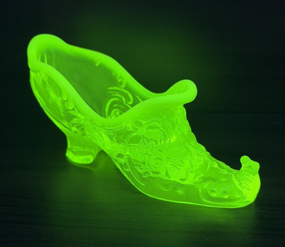 Mosser Opalescent Vaseline Uranium Glass Rose Slipper Shoe 6'' Figurine UV Glow