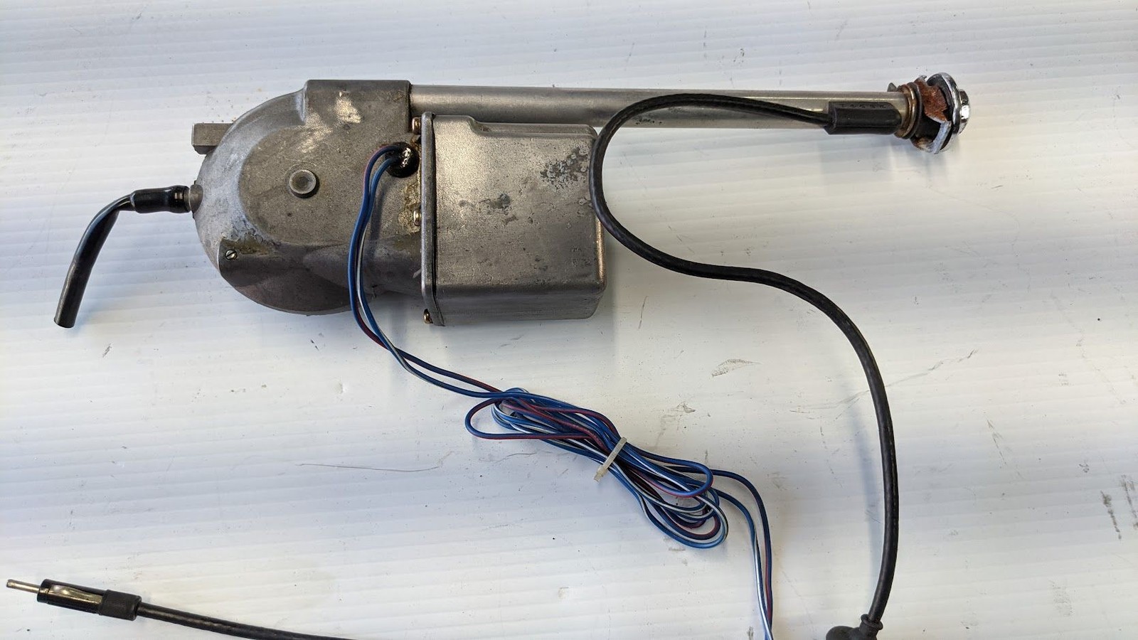 Ferrari 308 GTSi Antenna