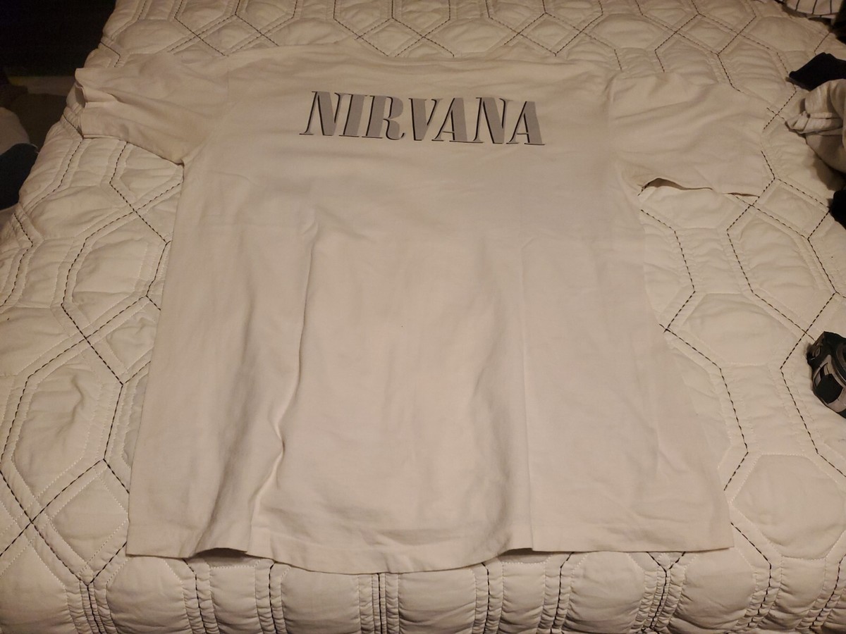 GORGEOUS VINTAGE 1996 WILD OATS NIRVANA RARE BACK LOGO SS T GORGEOUS VINTAGE 1996 WILD OATS NIRVANA RARE BACK LOGO SS T