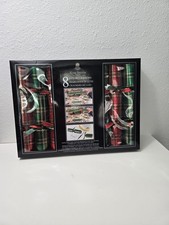 SMITH Green & Red Plaid Luxury Crackers (Set of 8)