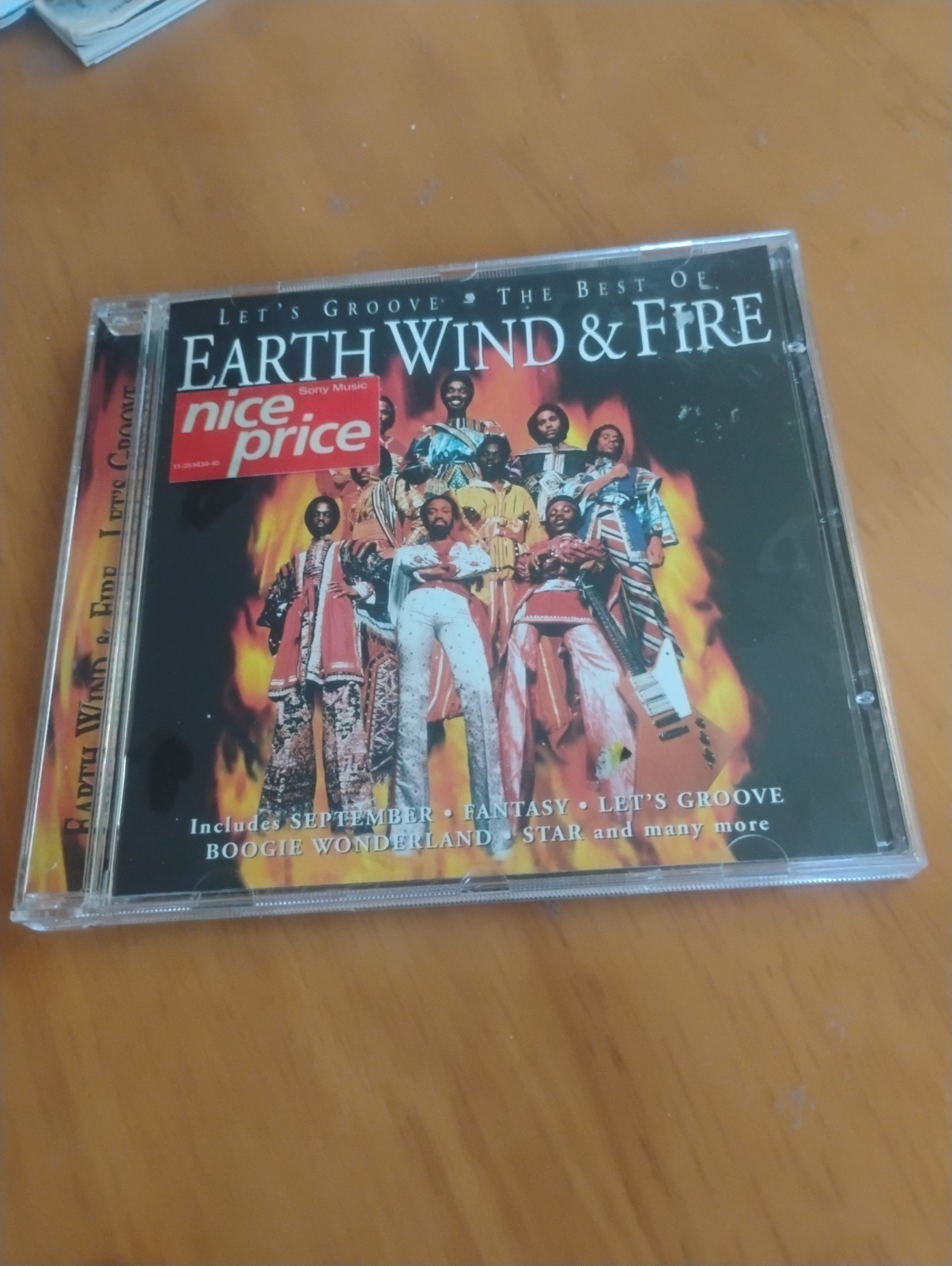 Earth, Wind & Fire - LetS Groove - The Best Of Used CD Soul Funk