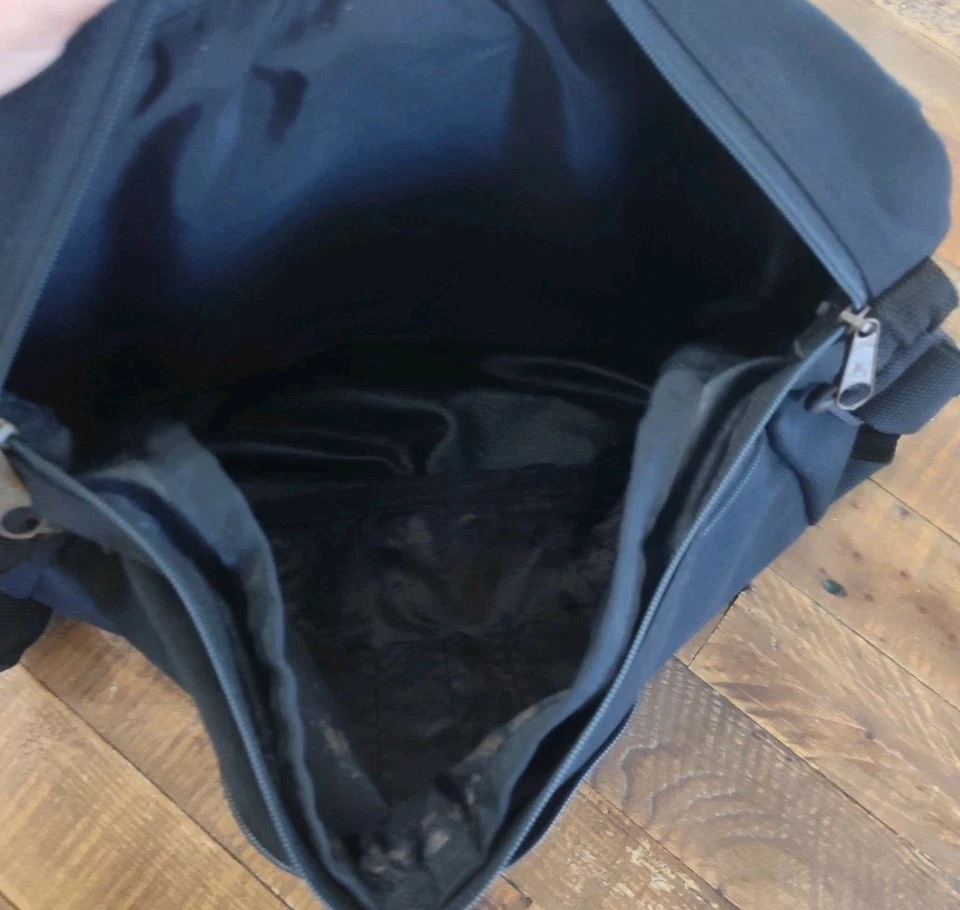 Vtg Jansport Suede Crossbody Messenger Backpack 90's Floral Tapestry Black - Image 4 of 4