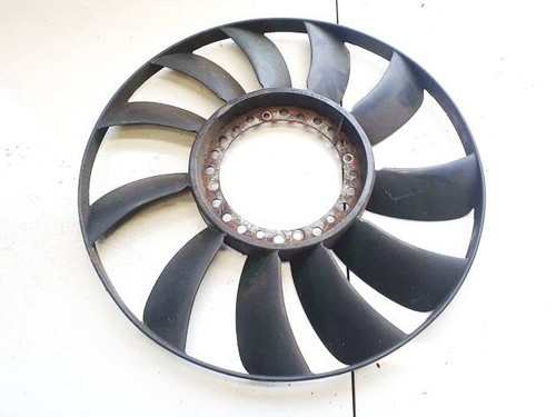 Volkswagen Passat 2001 Fan Blade 058121301b, Genuine #2619087-04