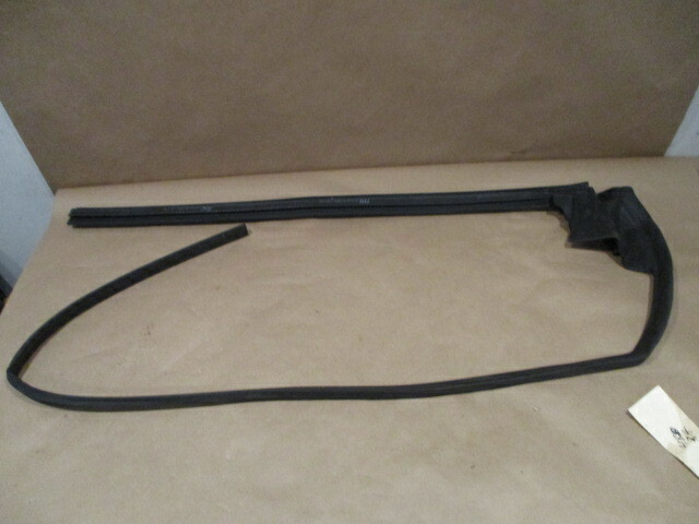 Ferrari 488 - RH Door Inner Perimeter Seal - P/N 86743100