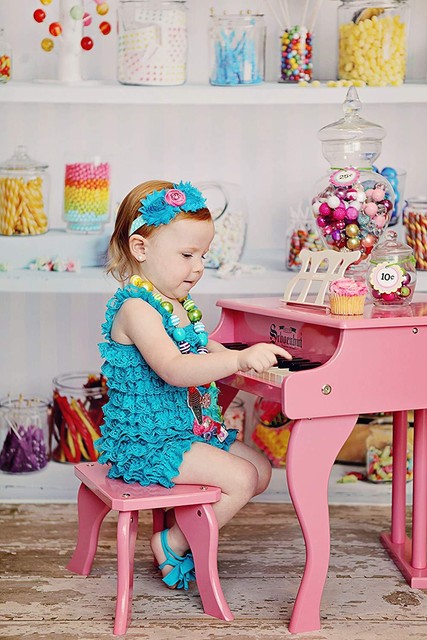 schoenhut fancy baby grand piano