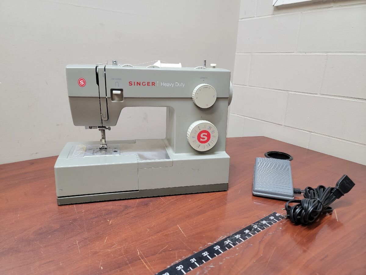 Singer Heavy Duty 4452 Electric Sewing Machine With AC Cord Pedal