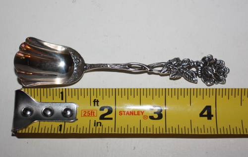 Cucchiaio zucchero/crema argento vintage Albo 835 Hildesheim Rose - 4,25" 12 grammi - Foto 9 di 10
