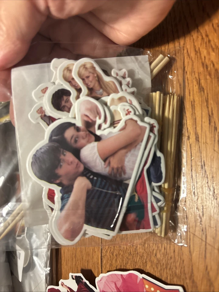 High School Musical Party Supplies Cake/cupcake Topper HB cardboard Banner - Image 2 of 3