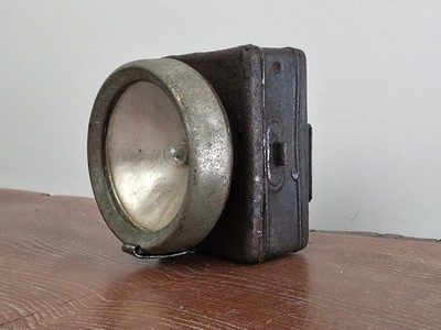 Oldtimer Fahrradlampe verrostet Industrie Display Licht Pat App d
