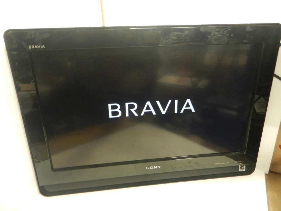 SONY BRAVIA KDL-26M4000 LCD HD TV Television 1080i HDMI - CONNECTICUT PICK-Up - Image 4 of 4