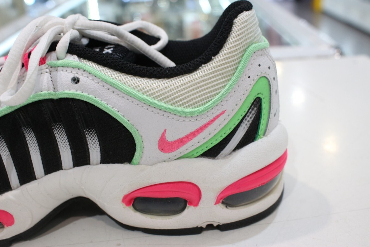 pink and white tailwinds