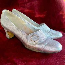 Vintage Silver Lame Metallic Dress Pump Shoes With Rhinestone Accents