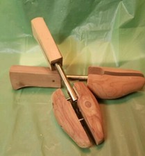 Cedar Shoe Keeper