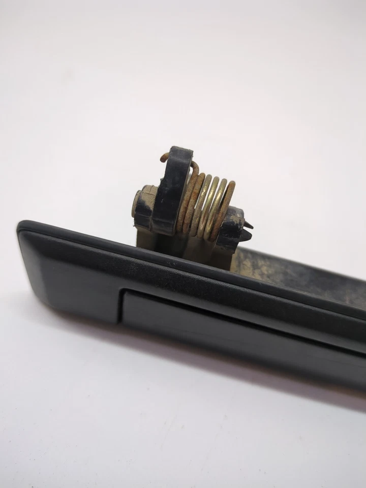 Toyota Pickup 1984-1989 4 corredores conductor izquierdo manija de puerta exterior negro OEM  Foto 2 de 4