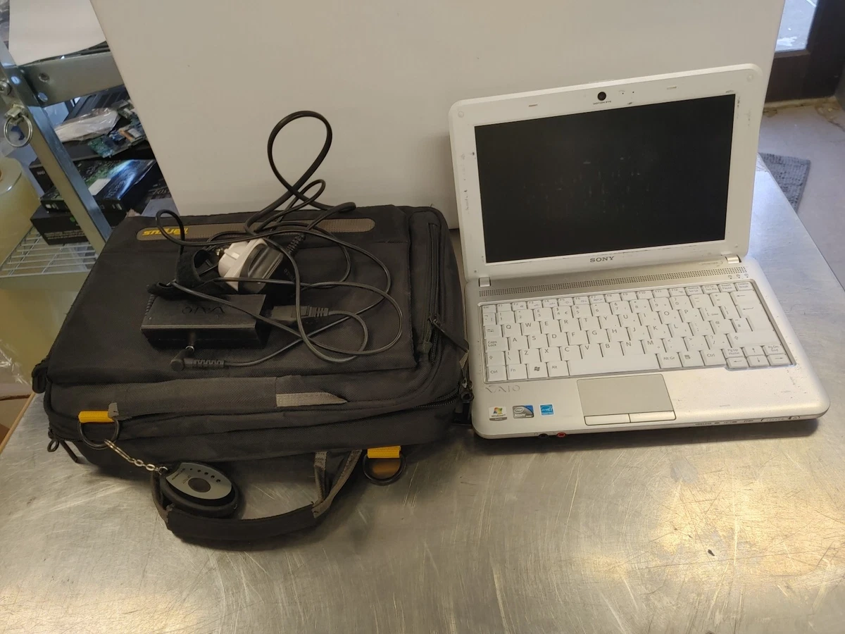 Windows 7 Intel Atom Single-Core 1 GB RAM PC Laptops & Netbooks