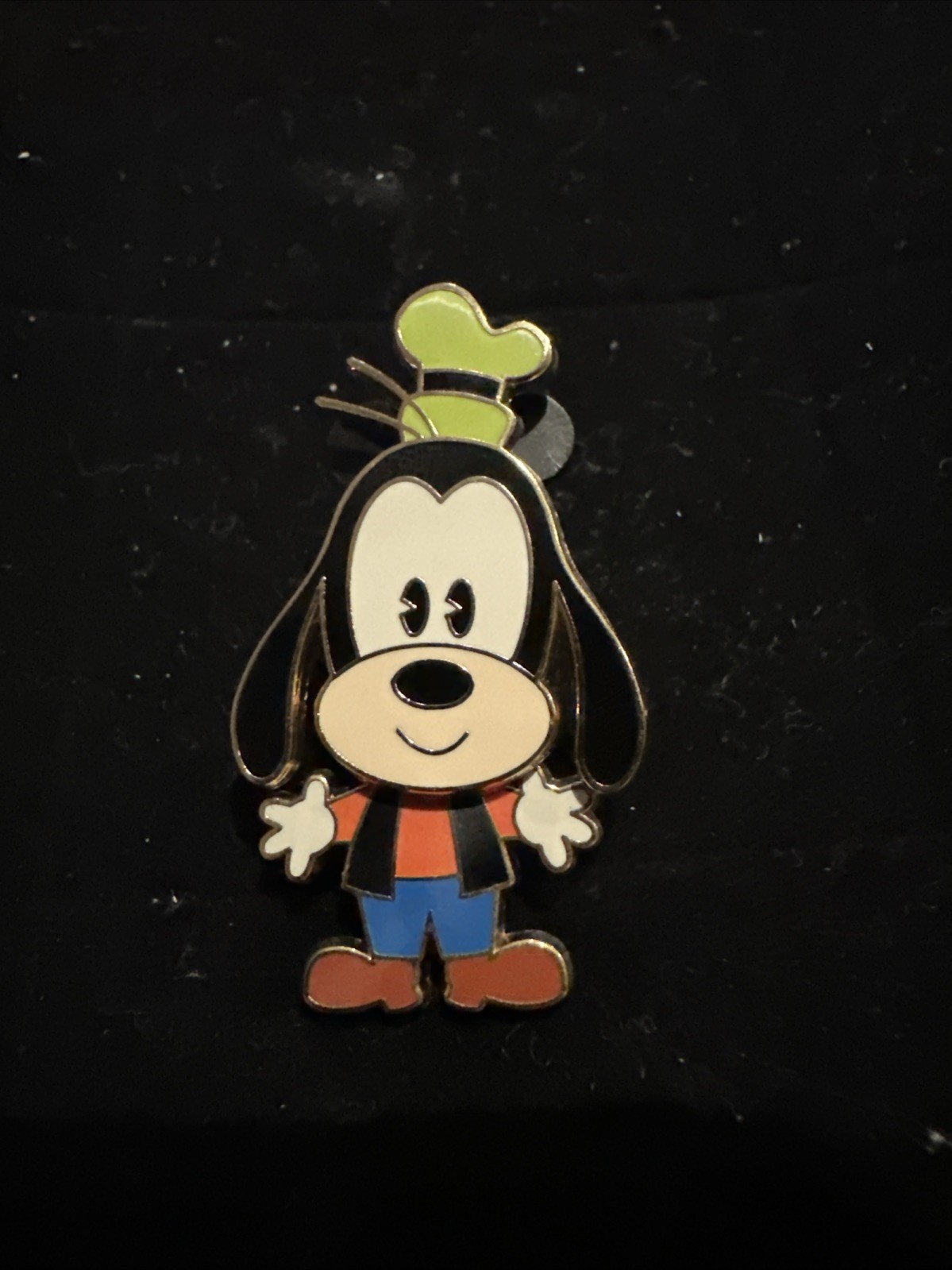 WDW - Goofy Bobble Head Pin From The Cuties Collection 2005