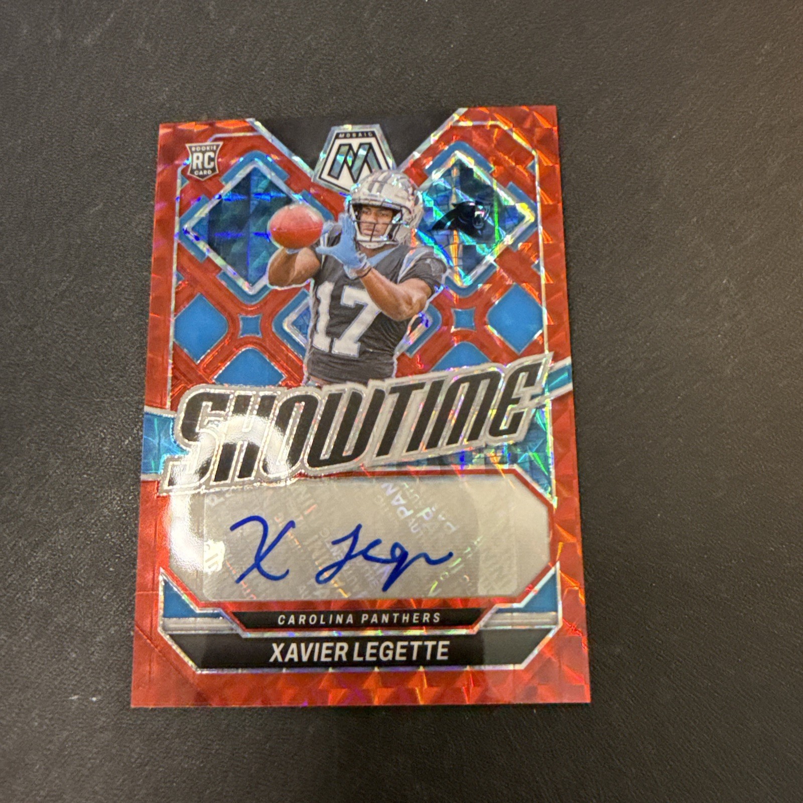 2024 Panini Mosaic Showtime Signatures Red /199 #SS-XLE Xavier Legette (AU, RC)